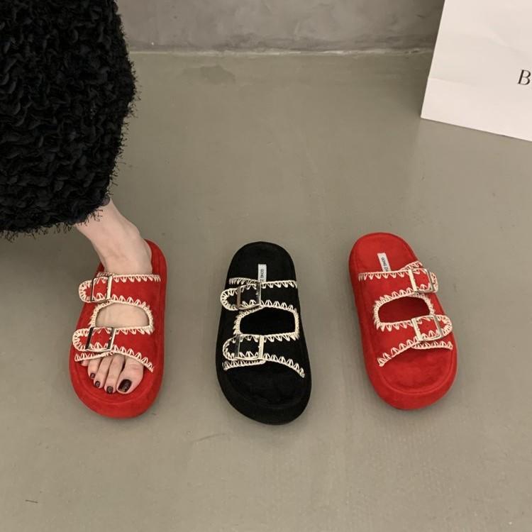 Retro Version of Fairy Niche Beach Flat-bottomed Open-toed Cool Slippers Female Summer Wear French Casual Black One-word Slippers