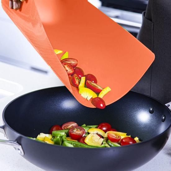 Non-Slip BPA-Free Cutting Board Flexible Foldable Cutting Mat Hanging Hole Design Meat Vegetable Thin Chopping Board