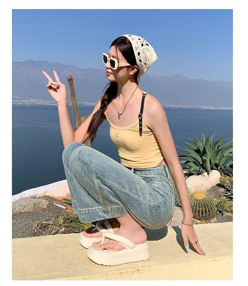 Plus Size Women's Loose High Waist Wide Leg Jeans with Front Patch Pockets