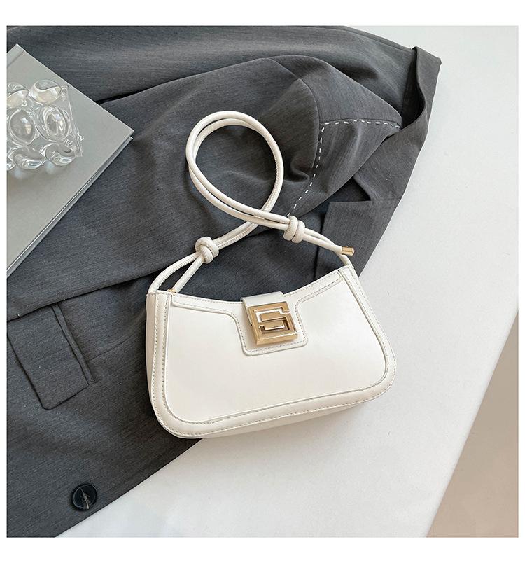 Foreign style simple women's shoulder bag fashion trend underarm bag women 2025 new fashion Korean version messenger bag women