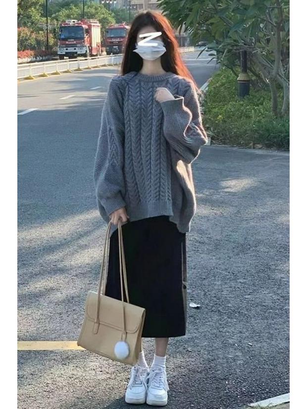 Autumn Spring Age-Defying Salt-tone Hong Kong Loose Knit Sweater & Midi Skirt Set