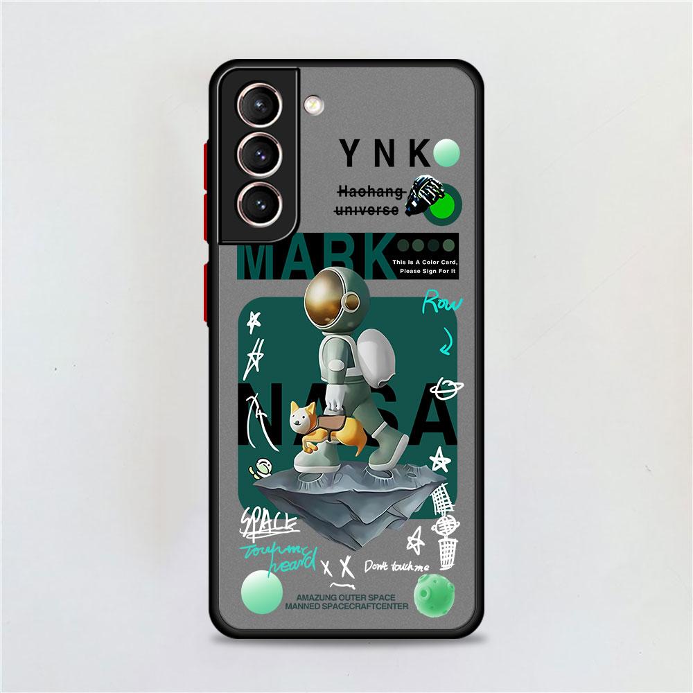 

Матовый чехол с милым астронавтом и планетой для Samsung Galaxy S22 S20 S21 FE S10 S9 Plus S8 Capa Note 20 Ultra 10 Lite, чехол для телефона Samsung S22 5G