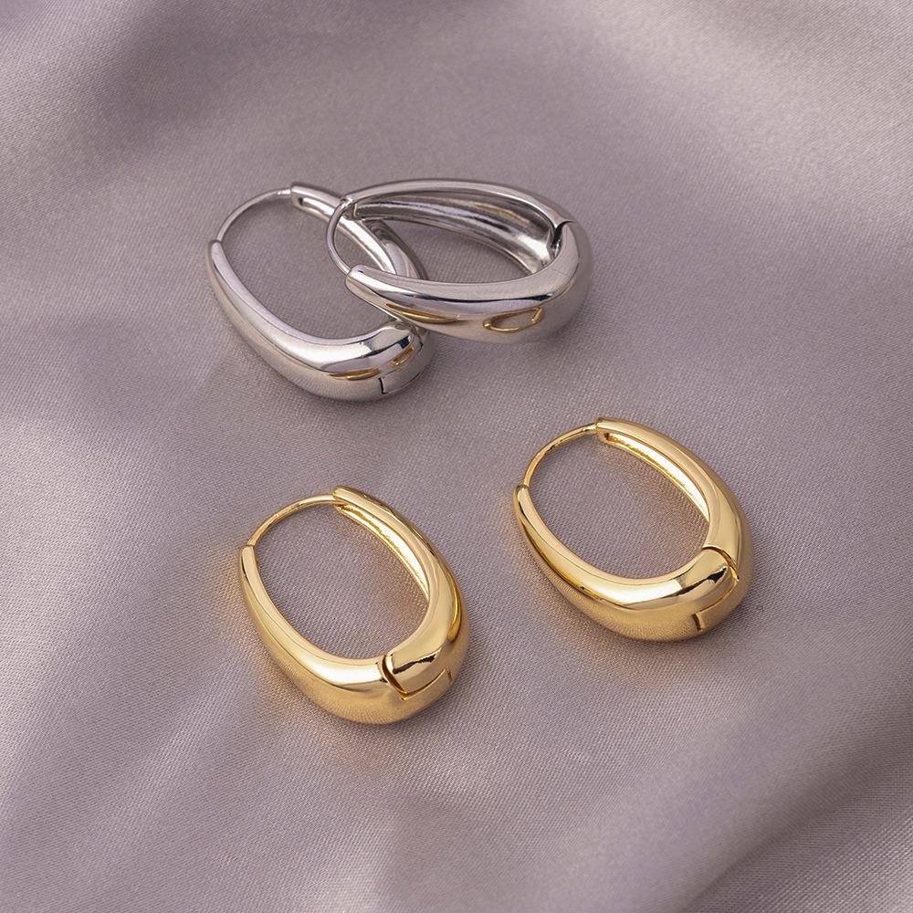 Trendy European & American Geometric U-Shaped Hoop Earrings, Retro & Versatile Design