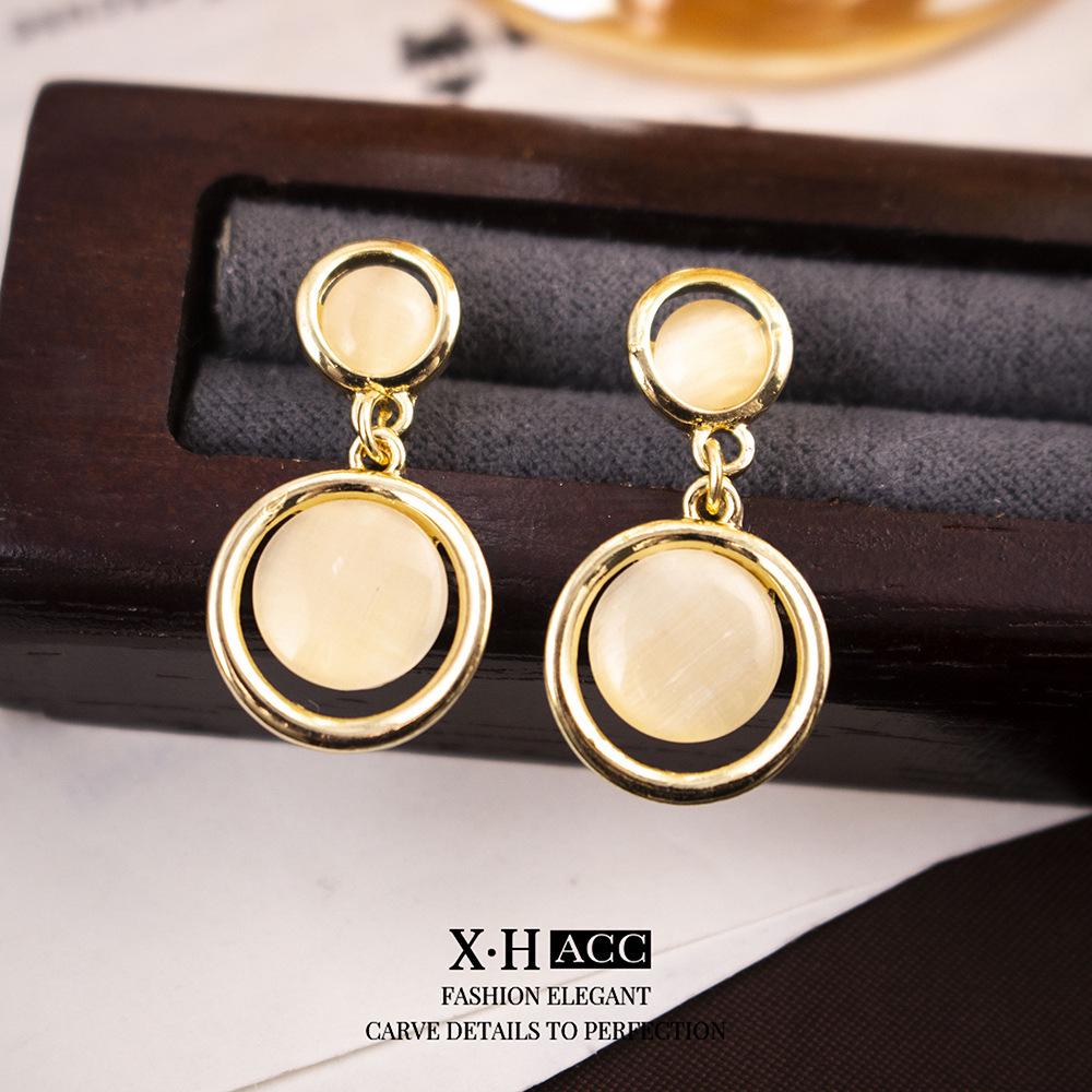 Silberne Nadel Katzenaugenstein Blume Ohrringe - Elegantes, vielseitiges Modeaccessoire für Frauen