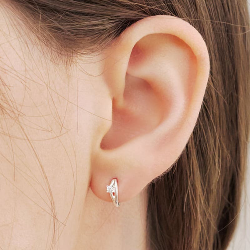 

ENGBROX twinkle cubic line earring silver