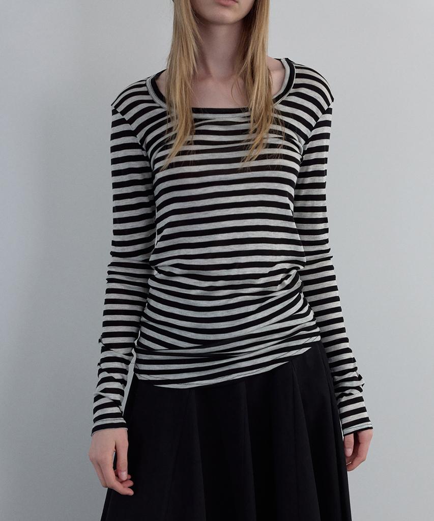 Unessin U-Neck Stripe T-Shirt