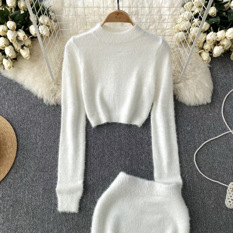 Autumn And Winter Fashion Short Long-Sleeved Knitted Sweater + Hip Short Skirt Two-Piece Set