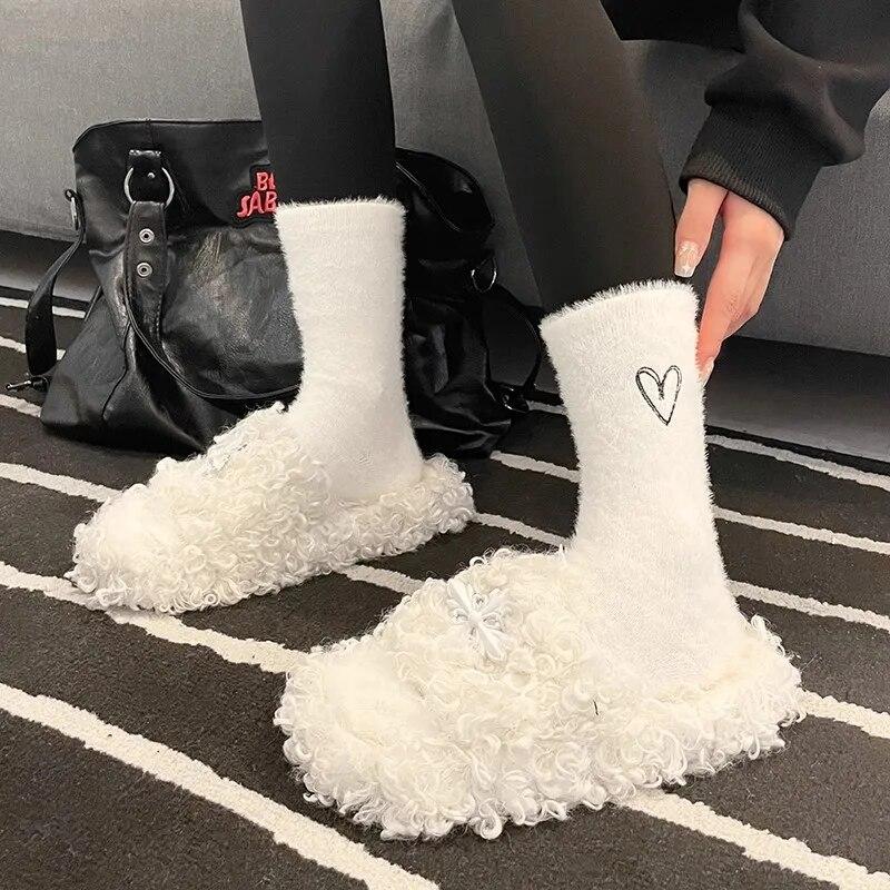 1Pairs Lovely Cozy Hairy Mink Velvet Socks Autumn Winter Hosiery Thickened Plush Warm Sleep Home Fluffy White Heart-shaped Socks