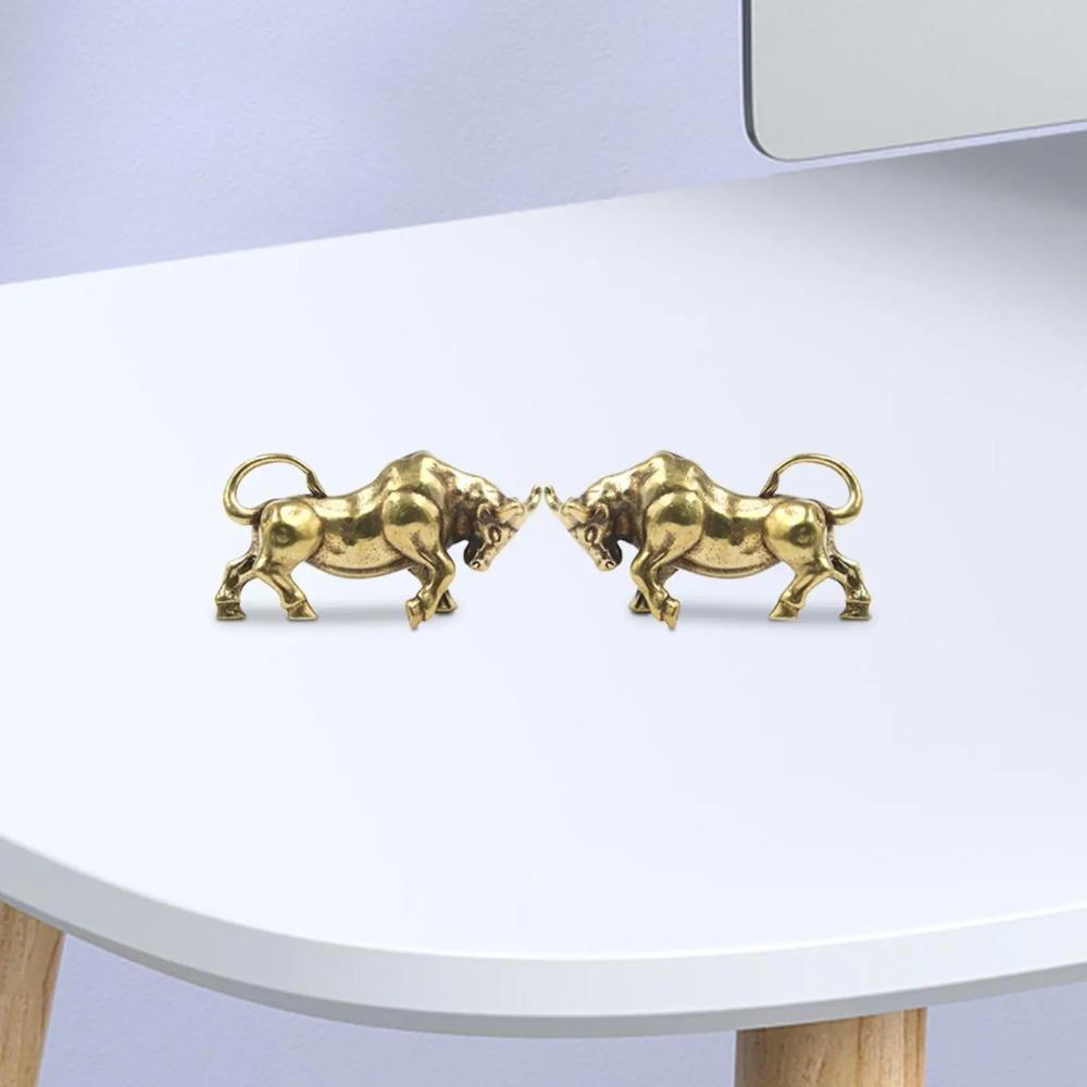2pcs Lucky Mini Cattle Statue Vintage Bull Ornament Brass Bullfighting Figurines Home Office Decor