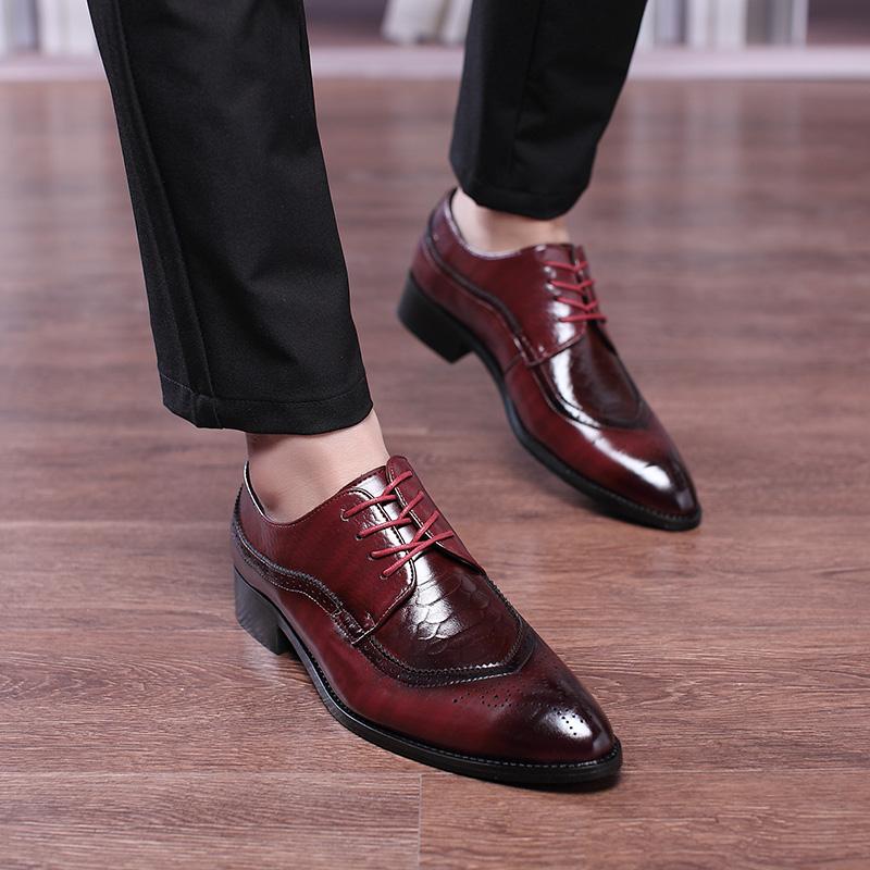 High Quality Italian Leather Shoes Designer Men Bullock Casual Shoes Fashion Business Dress Shoes Pointed Toe Wedding Party Shoe