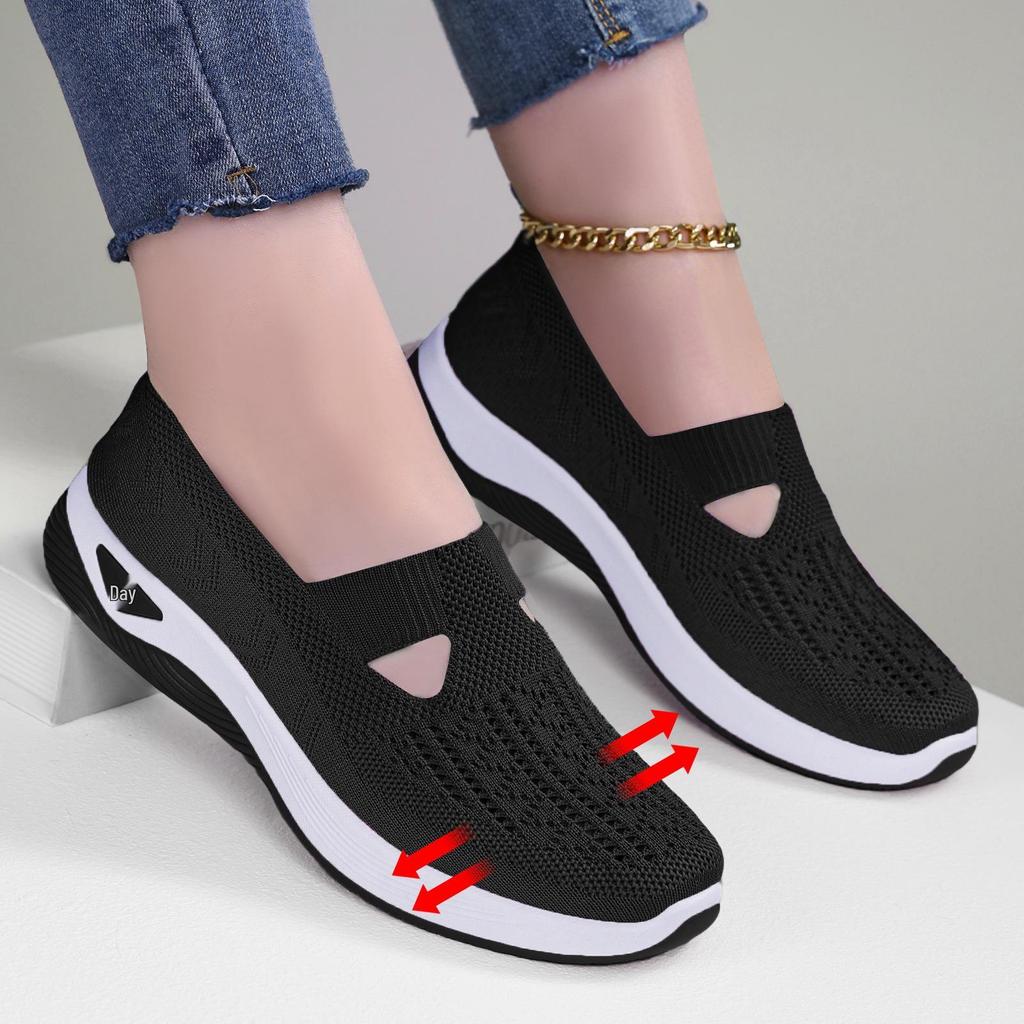 Women's Large-Size Breathable Mesh Shoes with Soft Soles for Comfort