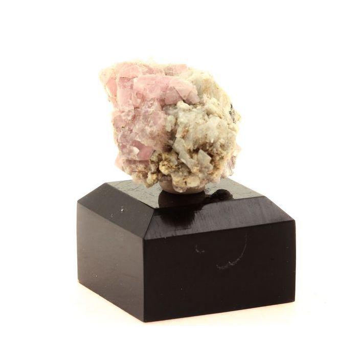 Pierres et Minéraux. Fluorite. 103.70 ct. Massif du Mont-Blanc (Les Droites), France.