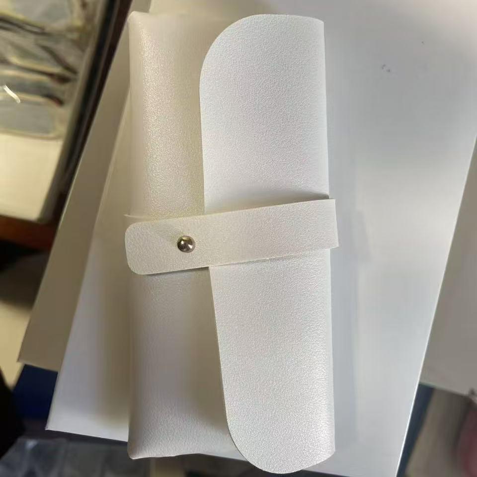 Fashionable Leather Soft Sunglasses Case with Gift Box and Trendy Strap