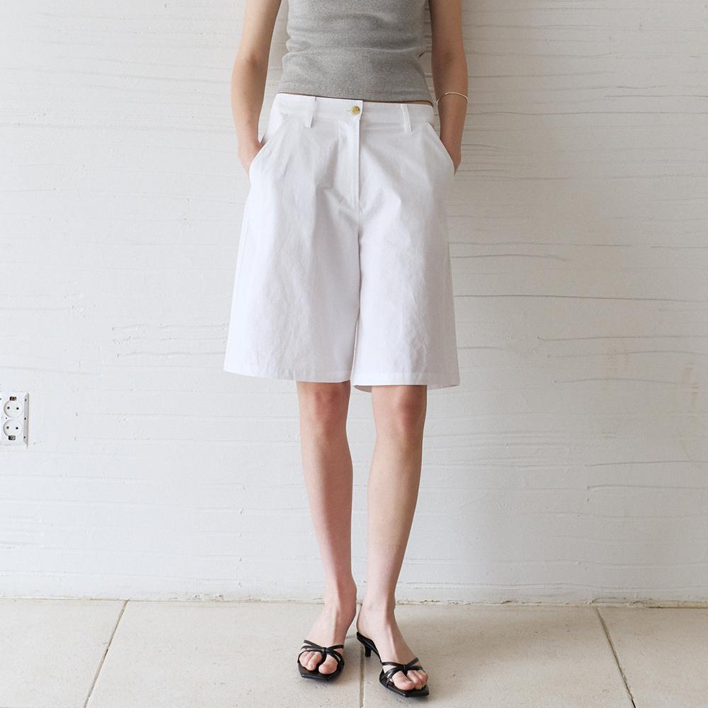 NOEUD Stitch-Line Bermuda Pants (Ivory)