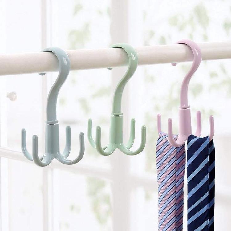 Rotatable Wardrobe Hook At Four Corners of Household Bedroom