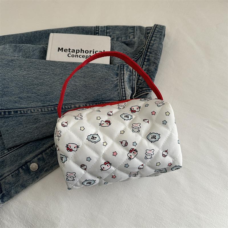 

Повседневная новая симпатичная маленькая сумка через плечо с цветком, иностранная сумка подмышкой, маленькая сумка, портативная маленькая ароматная знаменитость