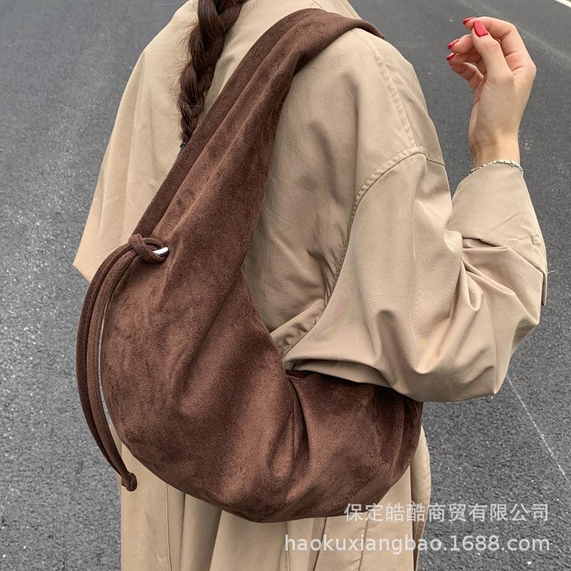 Retro fashion large-capacity bag women's 2025 new simple and versatile dumpling bag niche high-end shoulder women's bag