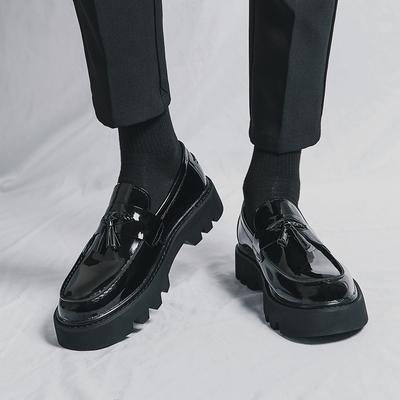 2024 Zwart Nieuwe Mode Kwastje Heren Feest en Bruiloft Handgemaakte Loafers Italiaanse Heren Kledingschoenen Comfortabele Ademende Herenschoenen