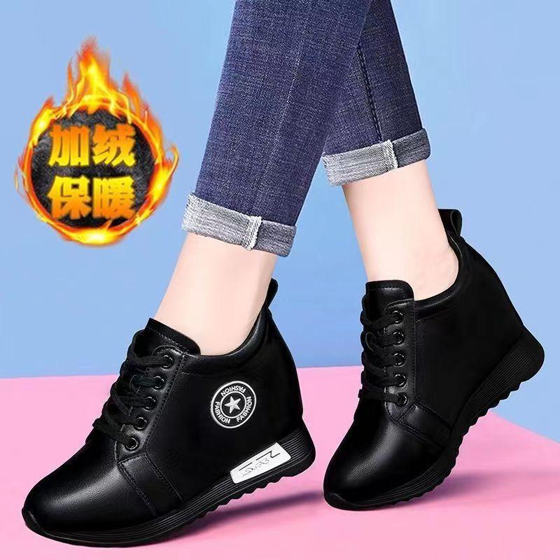 

Внутреннее увеличение роста, невидимое внутреннее увеличение роста осенью и зимой, повседневные туфли на платформе универсальны и нескользящие, маленькие черные. 36