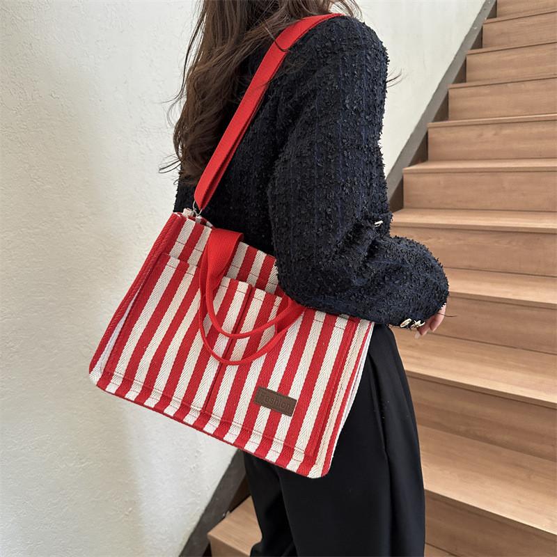 Fashionable Large Capacity Canvas Crossbody Tote Bag For Women Trendy Street Style