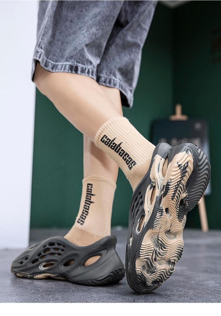 Cozy Camouflage Parent-Child Closed-Toe Beach Sandals for Spring/Summer - Unisex Casual Hollow Shoes