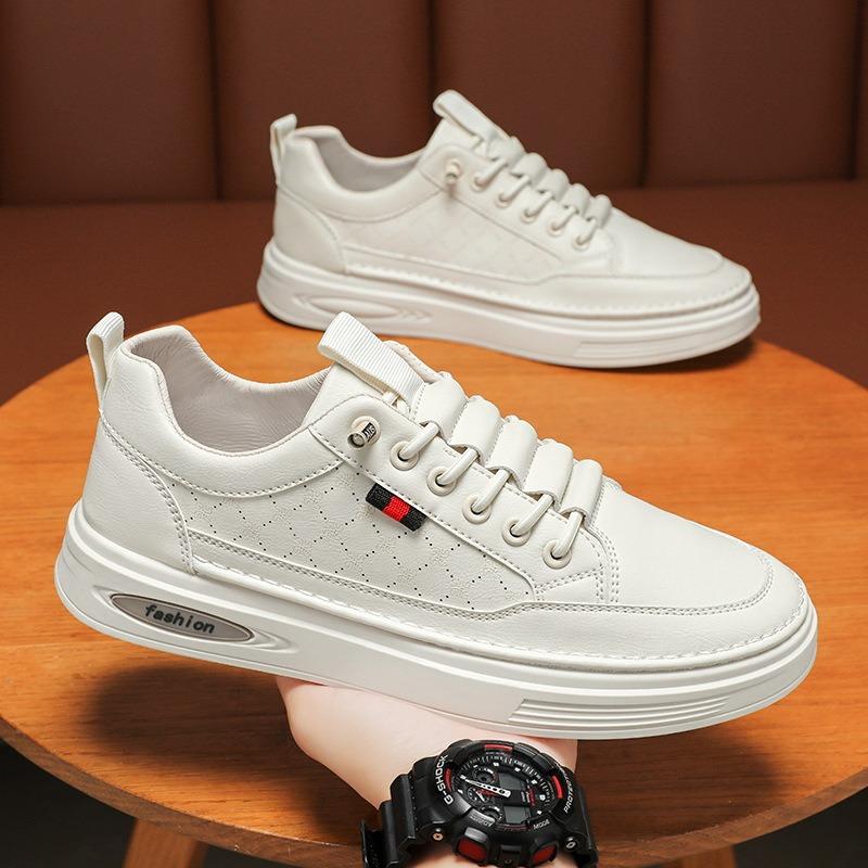 Mode Herren Freizeitschuhe aus Leder Sommer Neuer Trend Vielseitige Lässige Sportliche Board-Schuhe Herren Mode Luxus Herren Sneaker Zapatos De Hombre