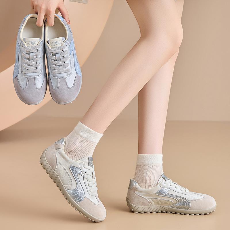 Leather German training shoes board shoes women's 2025 new flat heel soft sole white shoes casual sports show feet small Forrest Gump single shoes