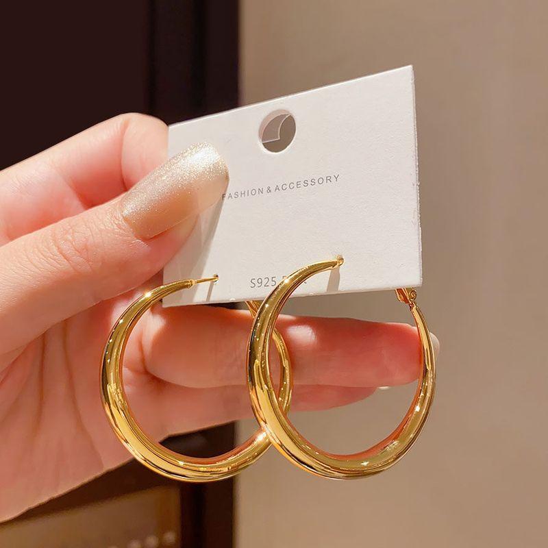 Cold Style Fancy Female European and American Earrings Niche Style Circle Gold (4cm)