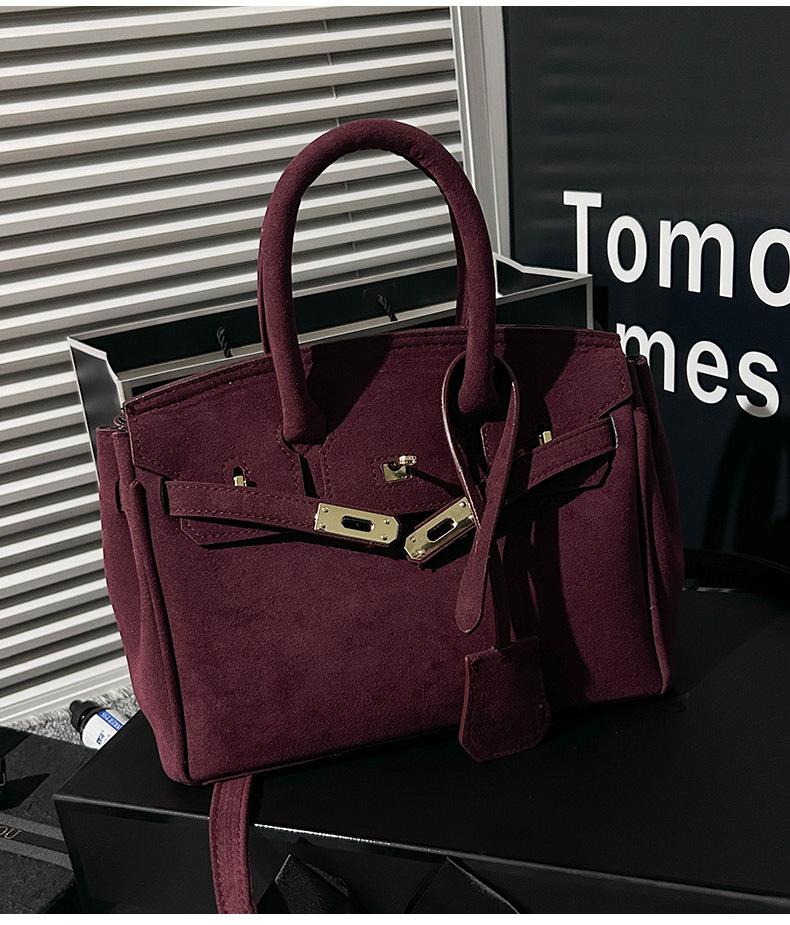Stylish PU Tote Shoulder Bag for Women Large Capacity Retro Crossbody Bag for Daily Use