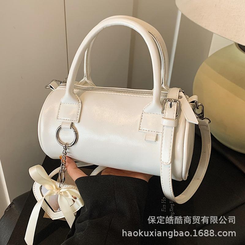 Niche design bag women's 2025 new summer versatile shoulder messenger bag Korean version ins portable cylinder bag