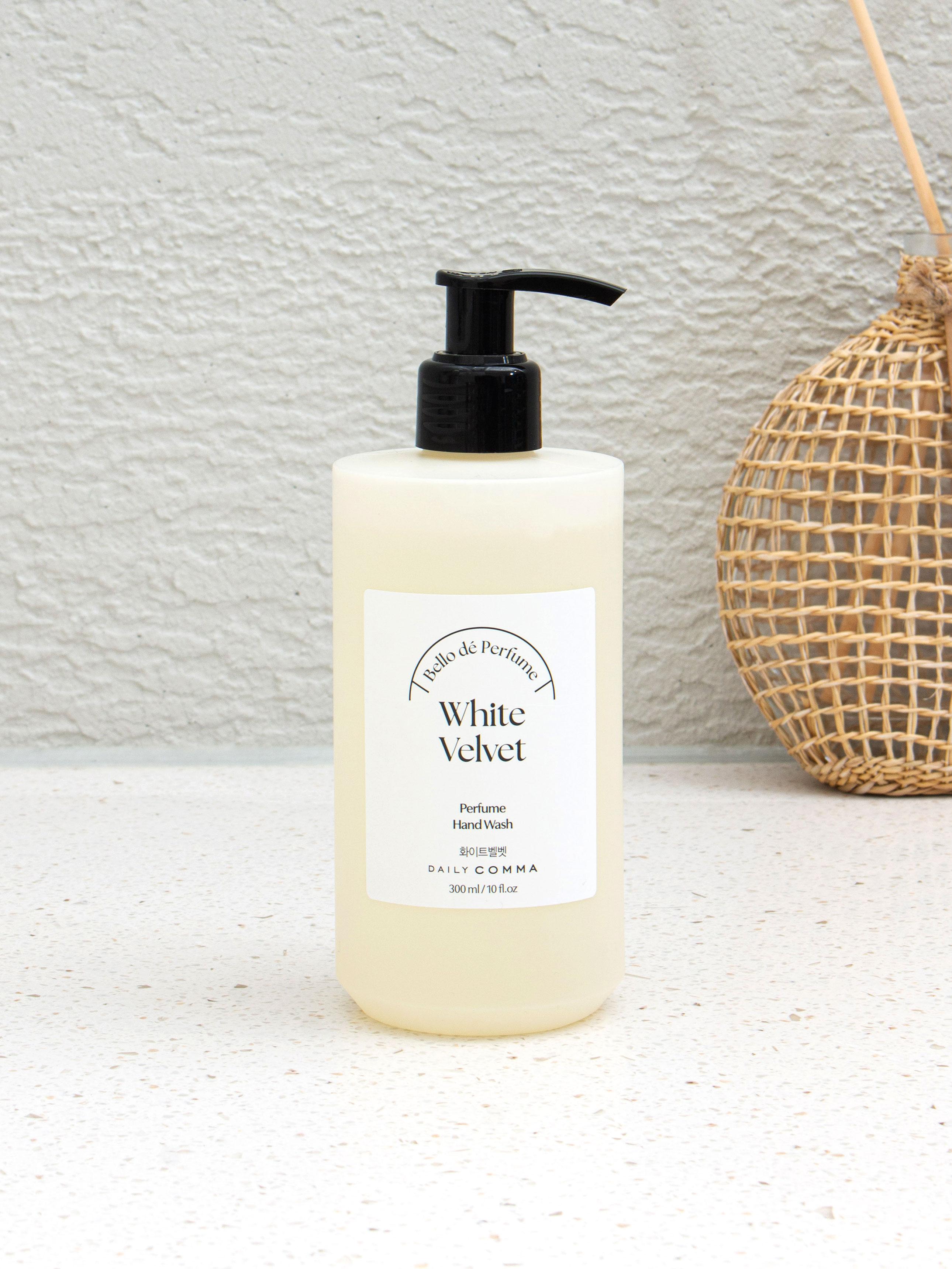 Daily Comma Velvet Perfume Hand Wash 300ml - White Velvet 1ea