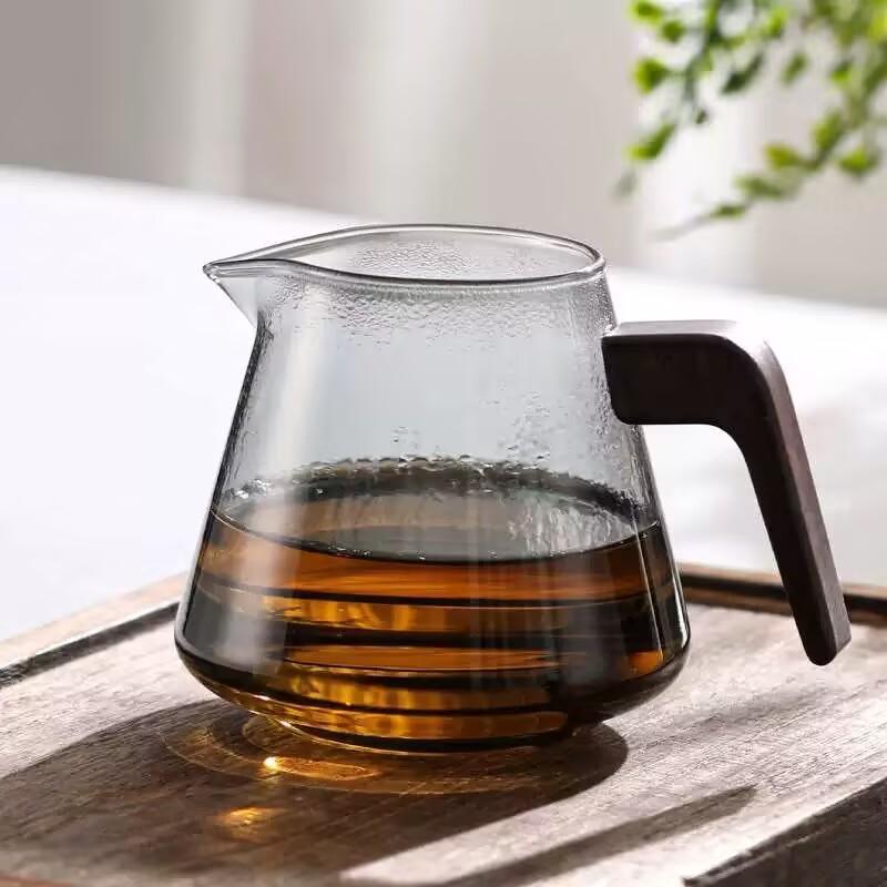 400ml Wooden Handle High Borosilicate Glass Tea Pitcher Fair Cup Chahai Kung Fu Tea Set Milk Pourer Glass Pot Coffee Pitcher