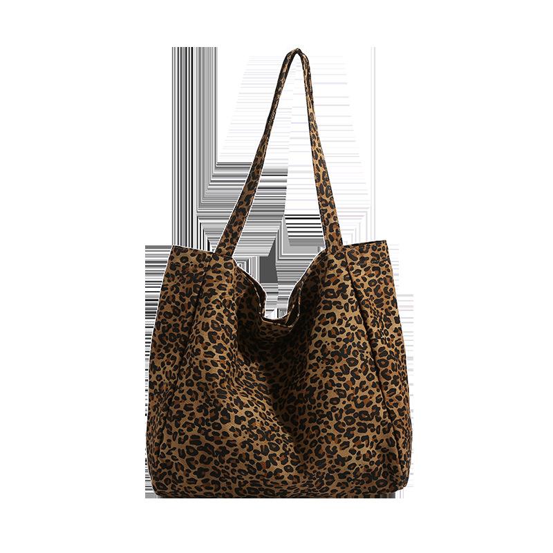 

Korean blogger with the same leopard print shoulder bag Han Suxi with the same shopping bag canvas bag women s large-capacity lightweight cloth bag 35*15*35 хаки