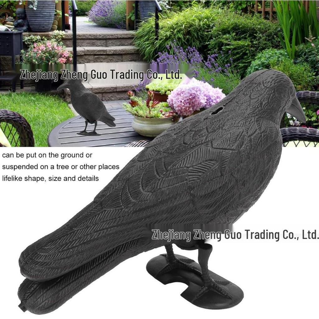 Magpie Flying Bird Plastic Ornament - Outdoor Garden Courtyard Decoy and Bird Repellent