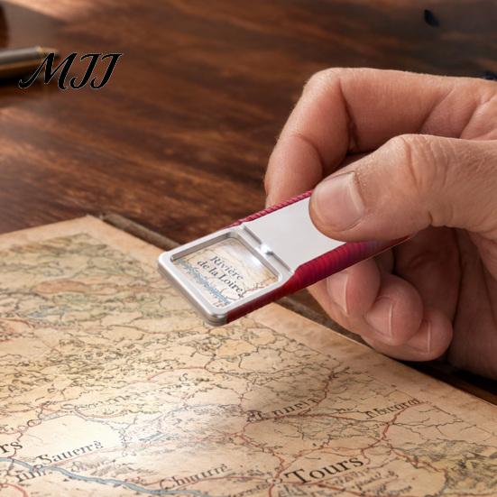 Easy to Hold Magnifying Glass Portable with LED Light, Retractable High-Clarity Lighted for Seniors, Handheld Magnifier Reading and Crafting
