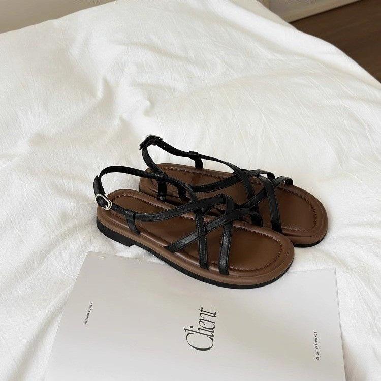 New Flat-bottomed Woven Sandals Women's 2025 Summer New Outer Wear Soft Sole with Casual Beach Cool