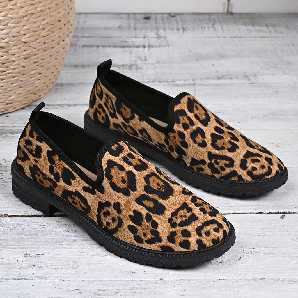 Fashion Women Flats Wedge Leather Fashion Comfortable Shoes Women Slip On Nurse Shoes Moccasins Outdoor Plus Size Tenis Feminino