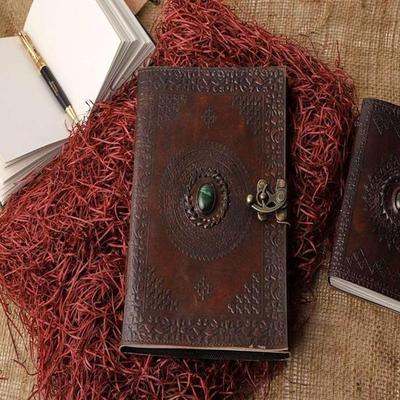 Ledertagebuch Tagebuch mit Metallschloss Tagebuch handgefertigt 200 Seiten weiß Unliniertes Reisetagebuch Persönliches Tagebuch
