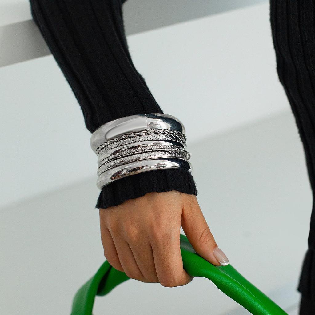 Sleek Geometric Twist Metal Bracelet Set