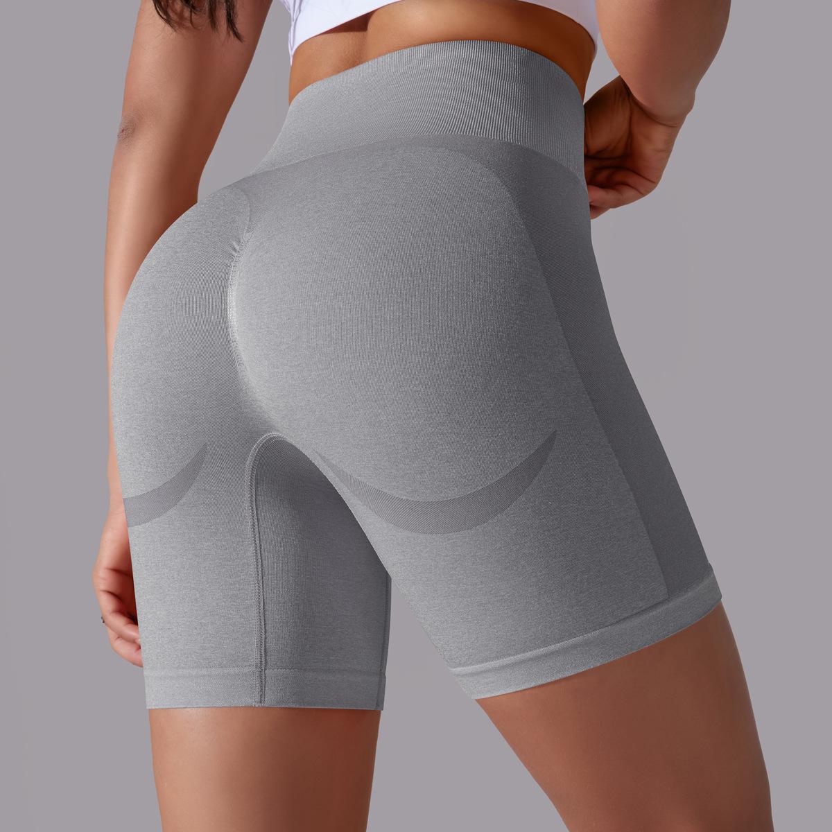

European and American knitted high-waisted peach small crescent moon tight breathable yoga shorts running fitness three-point pants L
