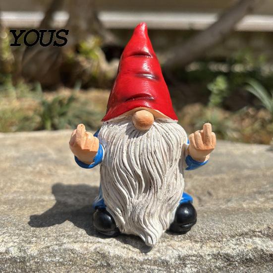 Eco-friendly Resin Decorations Middle Finger Gnome Statue, Naughty Garden Ornament, Waterproof Textured Statues Sun-Resistant for Indoor And