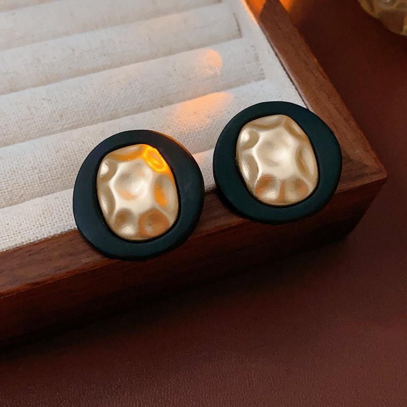 Silver Needle Diamond Round Stud Earrings Court Style Light Luxury Exquisite Earrings Design Sense Niche Earrings