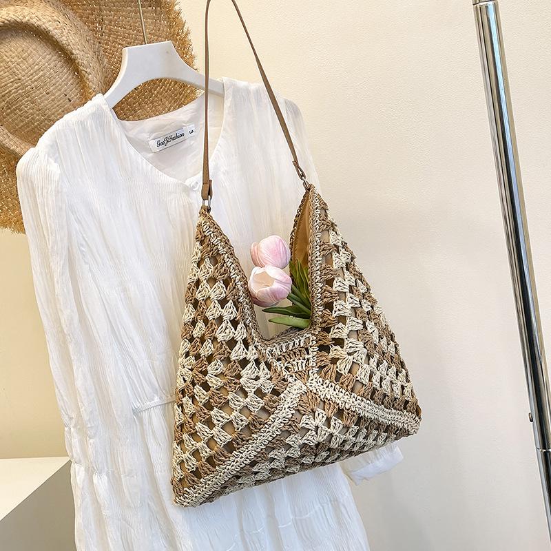 Large capacity hollow bag women's summer new shoulder woven straw bag seaside vacation beach bag