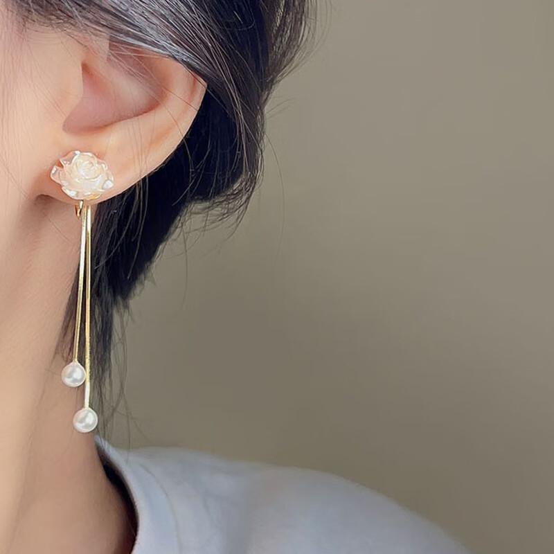 Elegant Camellia Pearl Tassel Ear Clip (No Piercing)