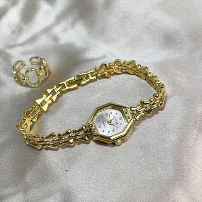 Chiste Persönlichkeit Mode Knochenkettenuhr Damen Exquisit Klein Leichter Luxus Hohes Gefühl Achteckig Retro Uhr