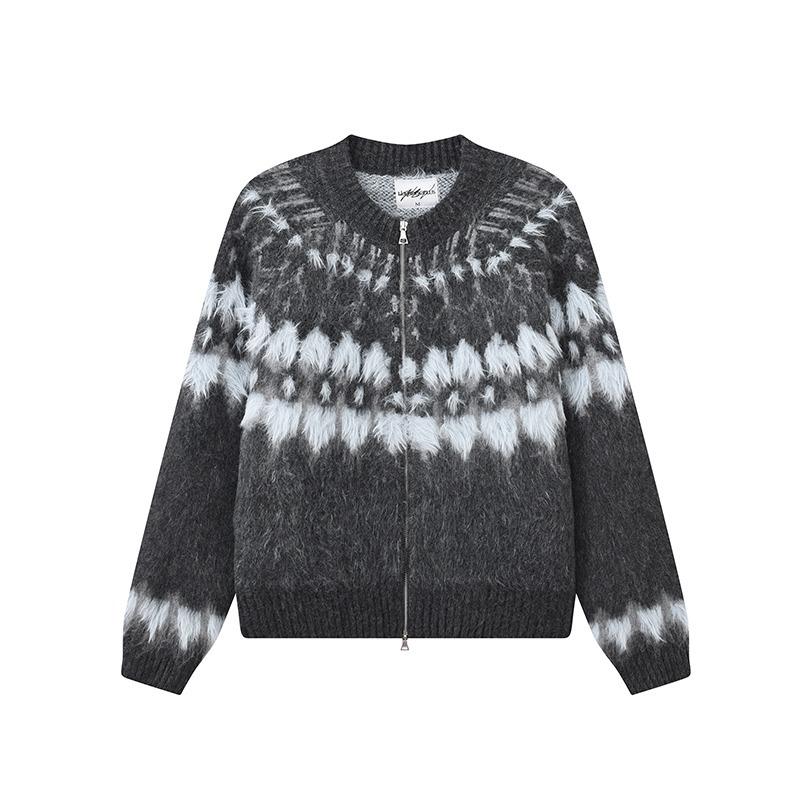 Sweater jacket men's autumn and winter new contrasting color atmosphere long hair knitted cardigan loose long sleeve design top