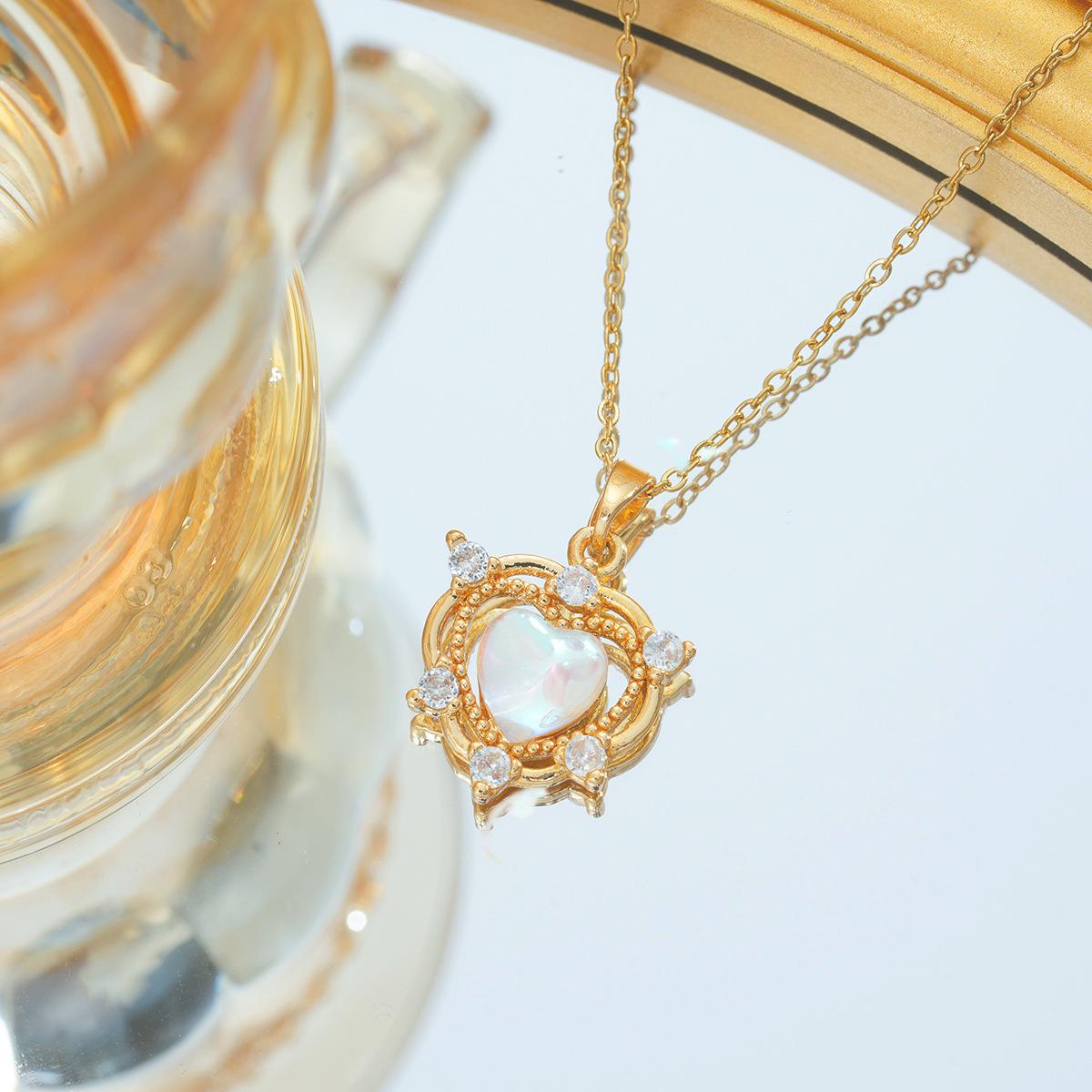 

Stainless Steel Chain Romantic Sweet Moonstone Zircon Love Heart Pendant Necklaces for Women Girl Cute Heart Accessories Jewelry