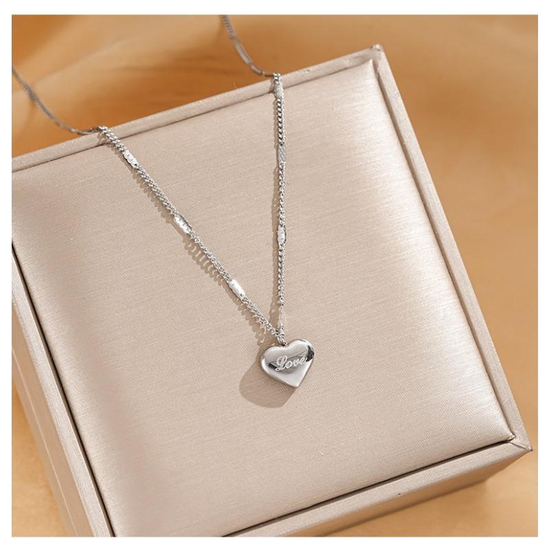 Minimalist Versatile Stainless Steel Love Heart Clavicle Necklace For Women
