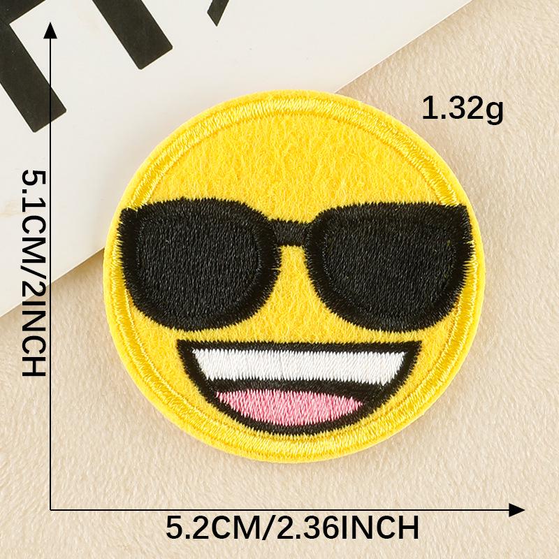 Patch Bordado de Rosto Sorridente de Desenho Animado para Chapéus, Bolsas e Roupas