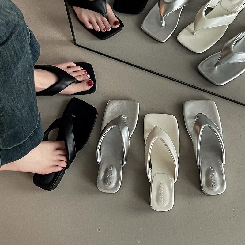 Korean Version of Versatile Casual Retro Design Flip-flops Women's Summer Fashion Simple Outer Wear Seaside Slope Sandals